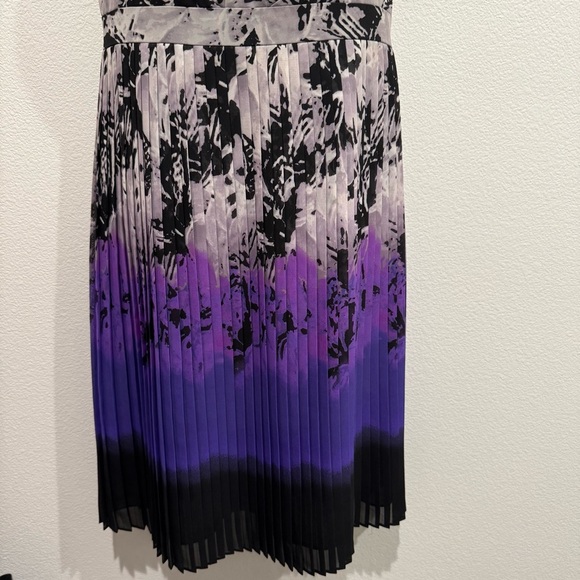 Adrianna Papell Dress Size 4 Pleated Chiffon Fit & Flare Ombré Black Purple - Picture 3 of 10